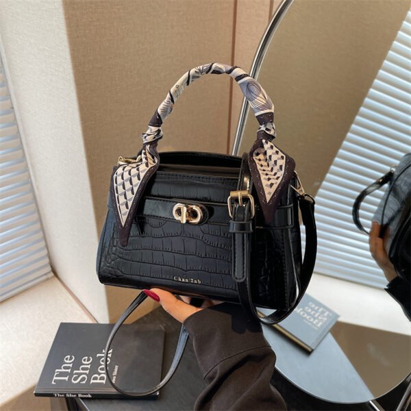 Women Hand Bag YYJC1102 Price: 34RMB - Image 2