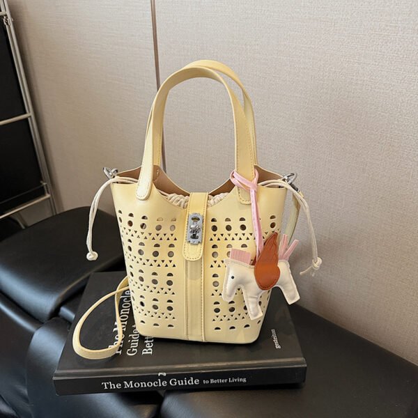 Women Hand Bag YYJC1162 Price: 35RMB - Image 4