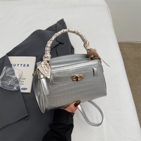 Women Hand Bag YYJC1102 Price: 34RMB - Image 6
