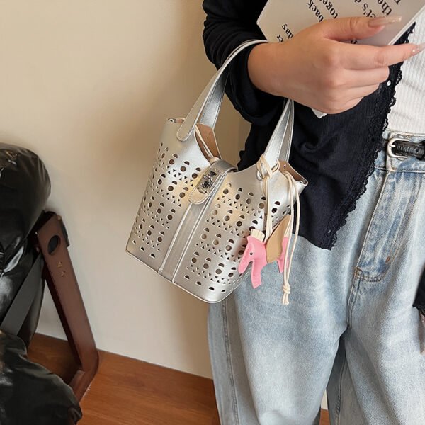 Women Hand Bag YYJC1162 Price: 35RMB - Image 7