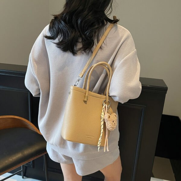 Women Hand Bag YYJC1107 Price: 34RMB - Image 12