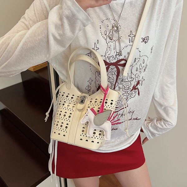 Women Hand Bag YYJC1162 Price: 35RMB - Image 17