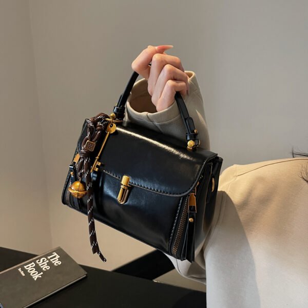 Women Hand Bag YYJC1018 Price: 37RMB - Image 4