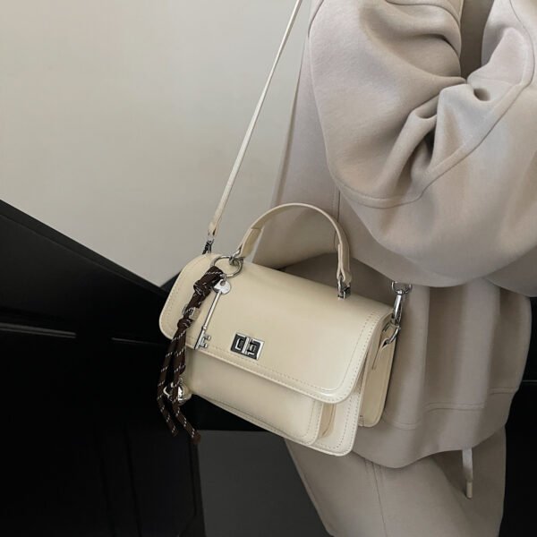 Women Hand Bag YYJC1032 Price: 37RMB - Image 4