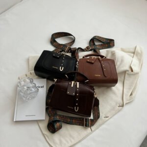 YY Bag Wholesale Women Hand Bag YYJC9183 Price: 36RMB