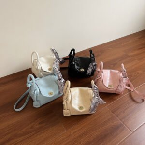 YY Bag Wholesale Women Hand Bag YYJC1122 Price: 35RMB
